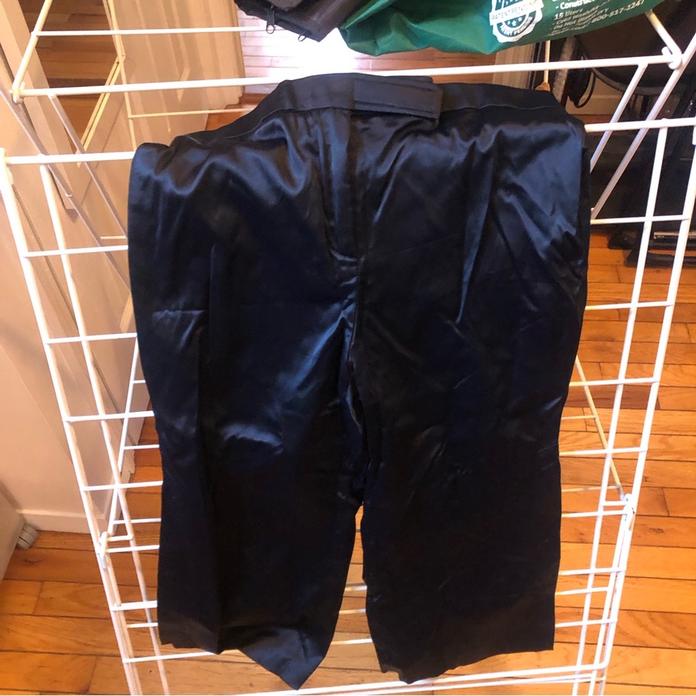 Dolce & Gabbana D & G black capri pants 28/42 NEW with side slits